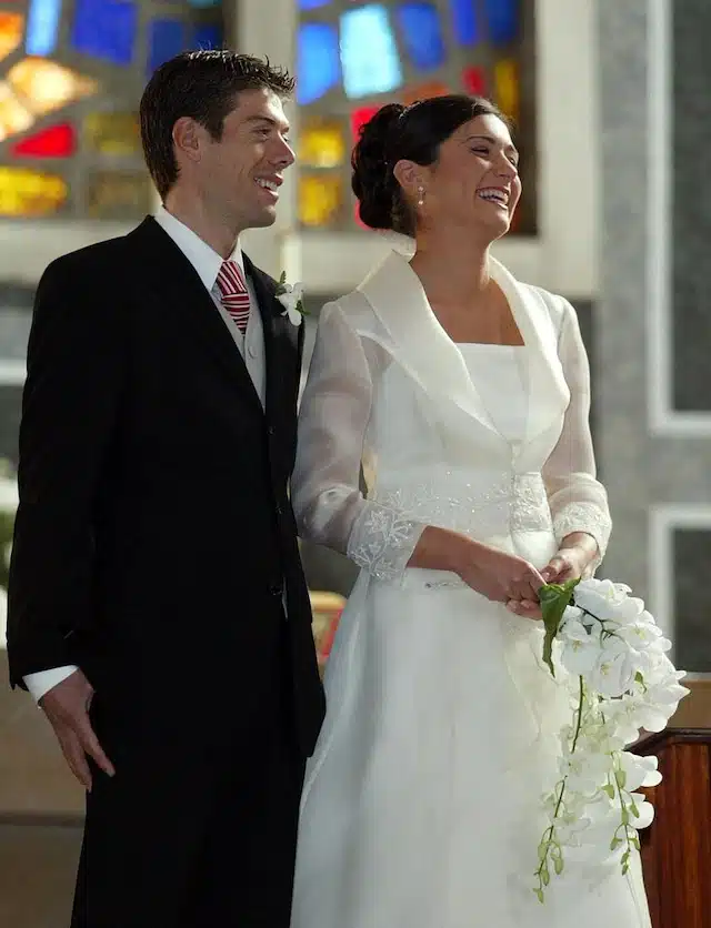 Freire al casarse con su esposa en 2003