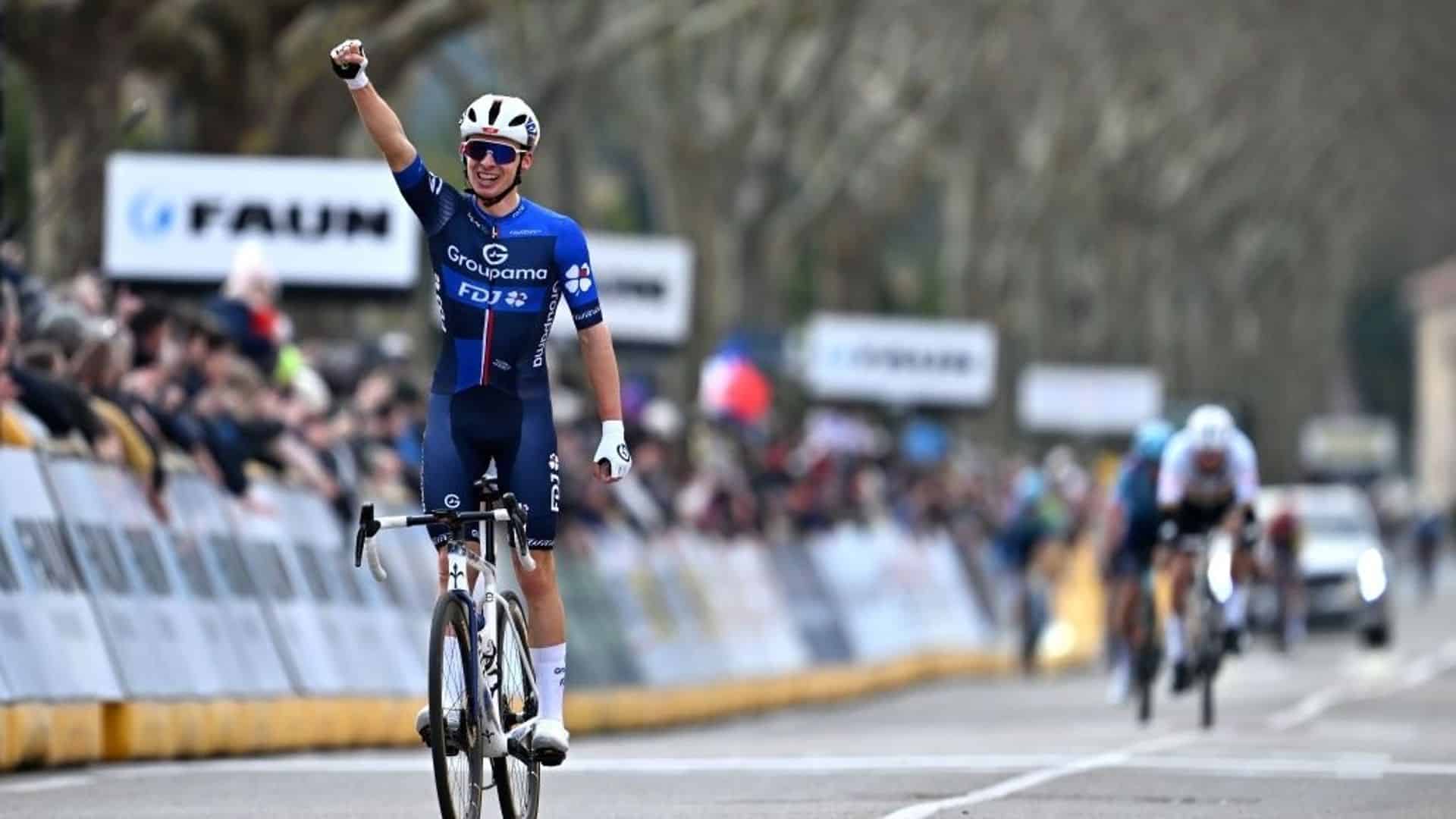 Romain Gregoire al ganar la Ardéche Classic 2025