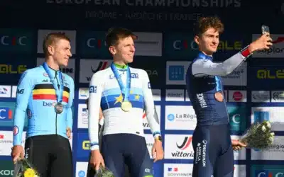 Paul Seixas con Pogacar y Evenepoel en los Europeos 2025.