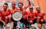 Andrea Piccolo (EF) en el Tour Colombia 2024 con Richard Carapaz y Rigoberto Urán (Instagram)