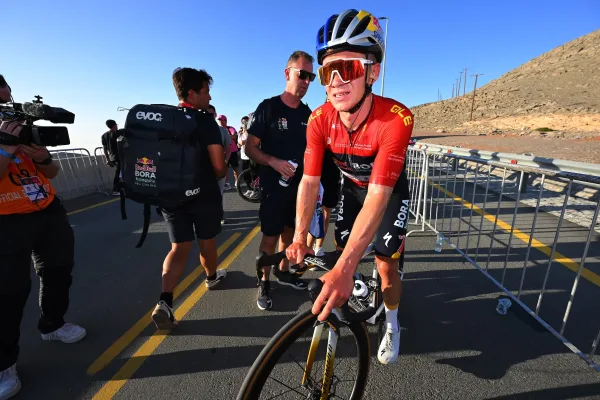 Remco Evenepoel (Red Bull - BORA - hansgrohe) tras perder su malla de líder en la etapa 3 del UAE Tour 2026