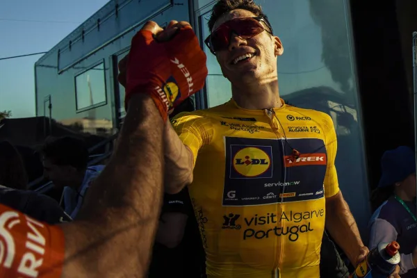 Juan Ayuso en la Volta ao Algarve 2026 (Lidl - Trek)