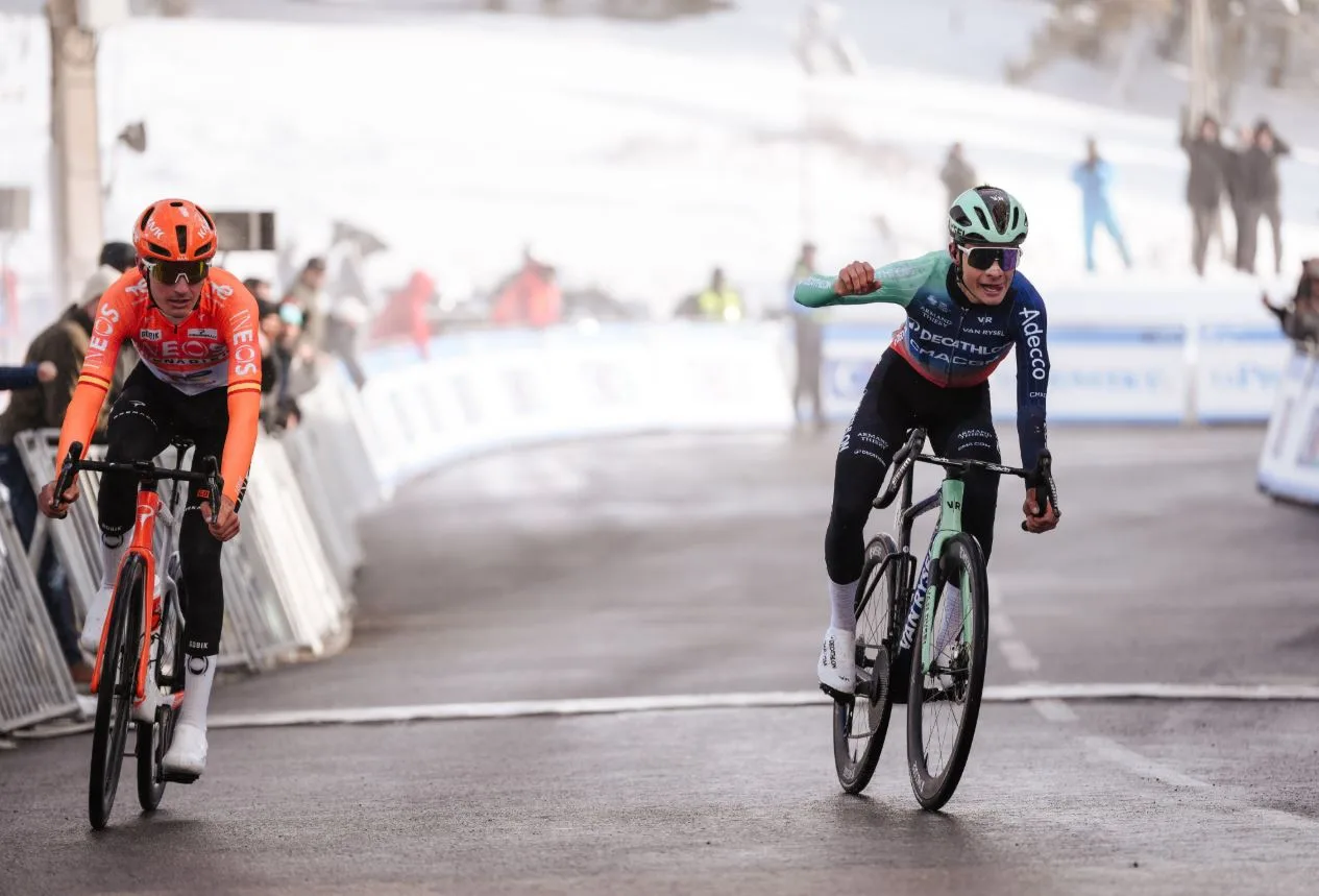 Matthew Riccitello (Decathlon CMA CGM) vence a Carlos Rodríguez (INEOS) en la segunda etapa del Tour de la Provence 2026