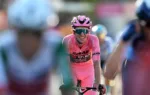 Simon Yates en la última etapa del Giro d´Italia 2025 en Roma tras obtener la malla rosa