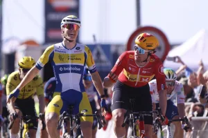 El ciclista de tercera división que venció dos veces a los WorldTour y que todos querrán fichar