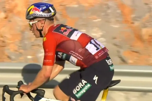 Remco Evenepoel (Red Bull) en la tercera etapa del UAE Tour 2026