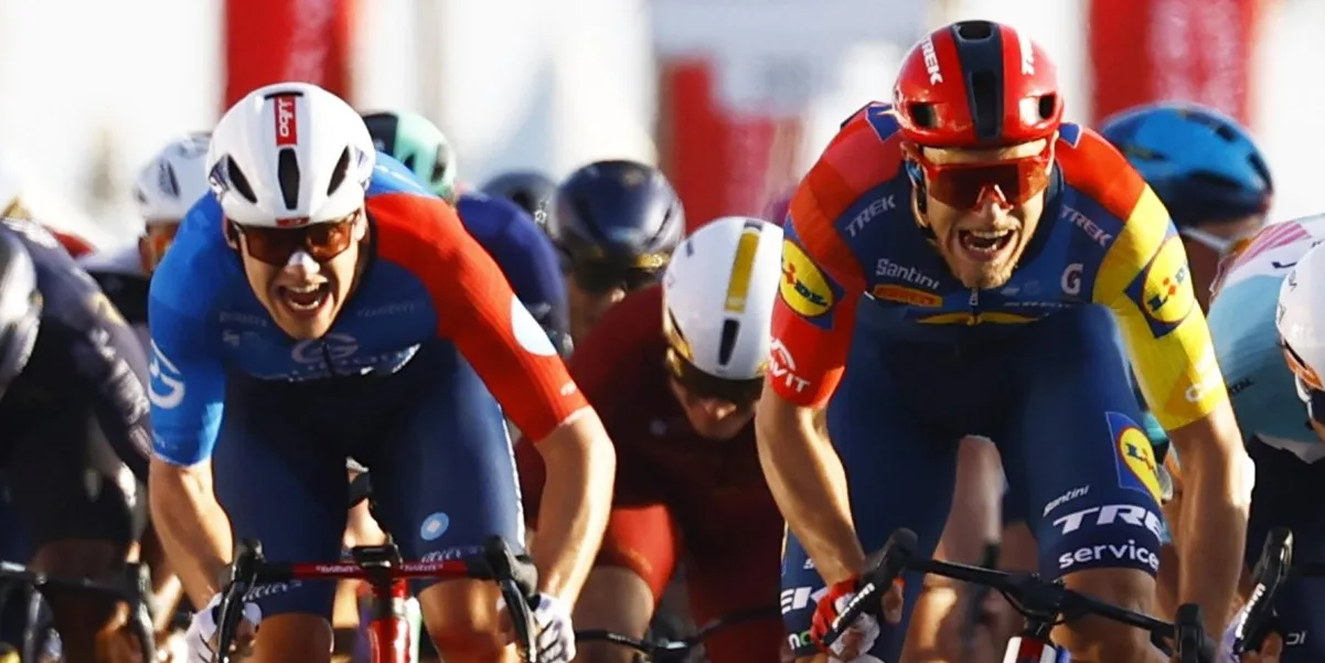 Matteo Milan (Groupama - FDJ United) y Jonathan Milan (Lidl - Trek) en la cuarta etapa del UAE Tour 2026