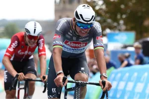 “Todavía me faltan 50 vatios para seguir los ataques de Van der Poel”