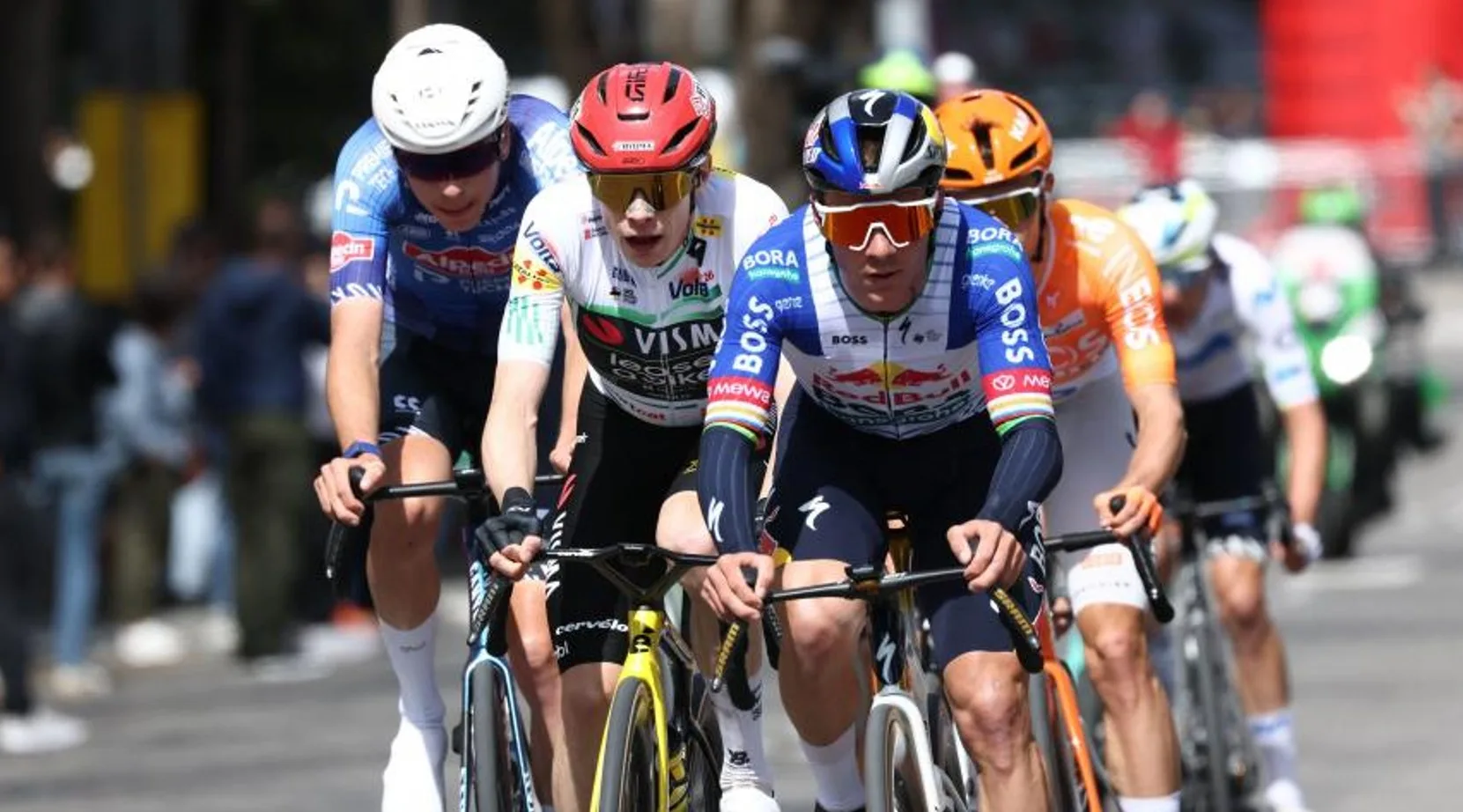 Remco Evenepoel ataca con Vingegard a rueda en la última etapa en Barcelona de la Volta a Catalunya 2026