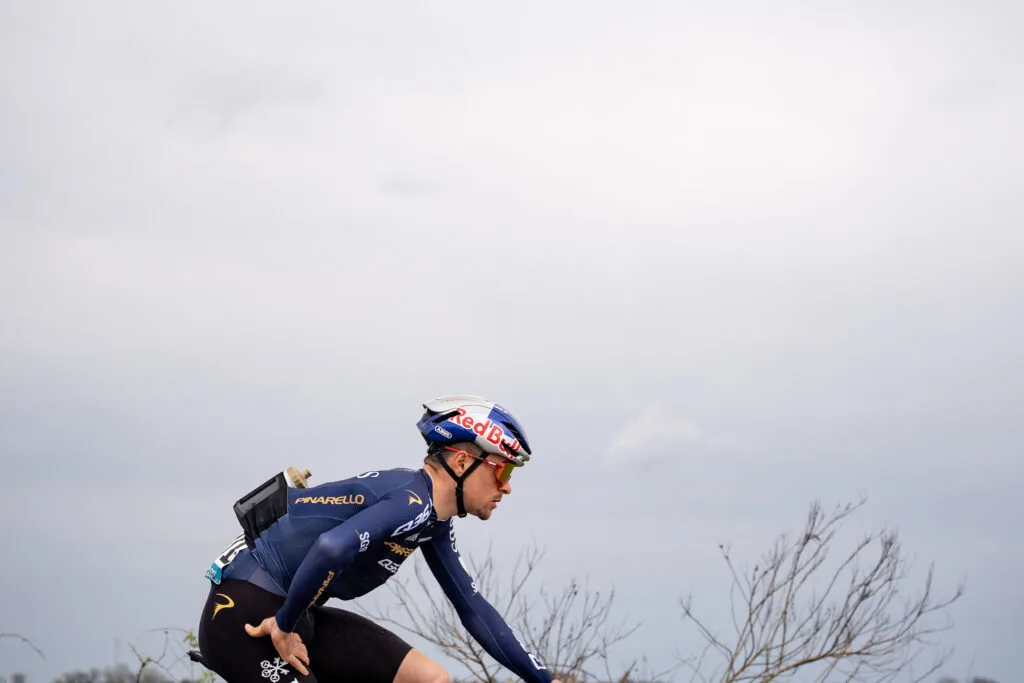 Tom Pidcock (Pinarello - Q36.5) en la Milano San Remo 2026