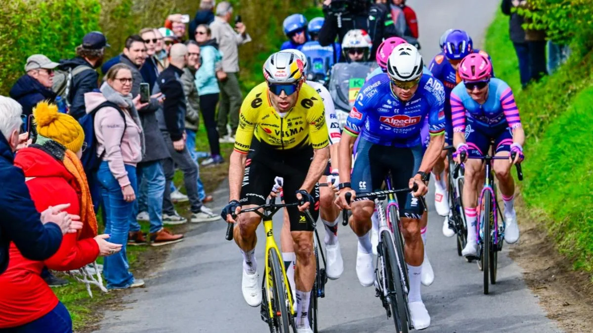 Mathieu van der Poel (Alpecin - Premier Tech) y Wout van Aert (Visma - Lease a Bike) en In Flanders Fields 2026