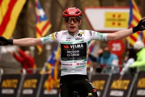 Nibali le advierte a Vingegaard que el Giro no le será un paseo como Pogacar en 2024