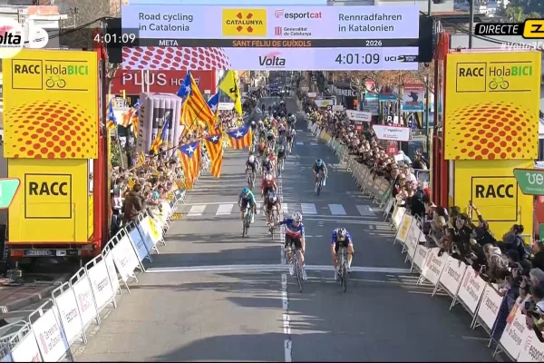 Godon birla el triunfo a Remco en el inicio de la Volta a Catalunya