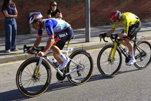 Remco y Vingegaard en la Volta a Catalunya 2026