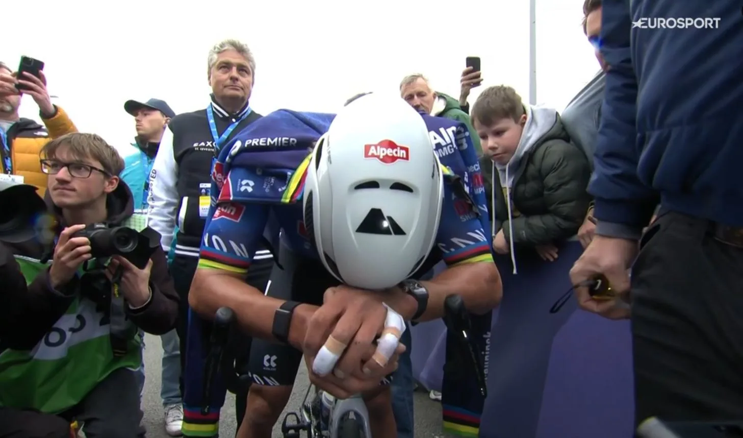 Mathieu van der Poel (Alpecin - Premier Tech) gana la E3 Saxo Classic 2026