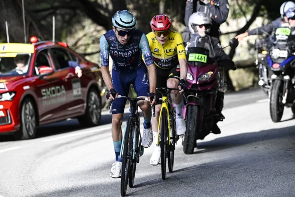 Jonas Vingegaard y Lenny Martínez