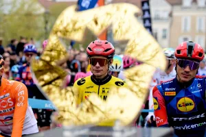 Mientras Pogacar se aleja, Vingegaard ahora admite que Seixas puede ser rival suyo