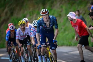 Matteo Jorgenson se fractura la clavícula pero no corre peligro para el Tour de Francia