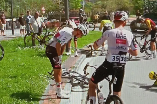 Caída y abandono de Isaac Del Toro en Itzulia