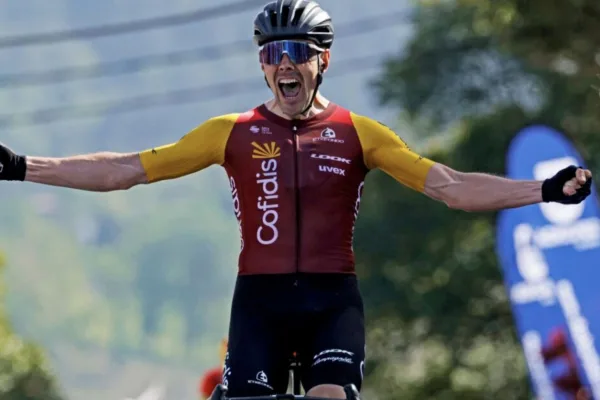 Alex Aranburu (Cofidis) triunfa en la cuarta etapa de Itzulia 2026