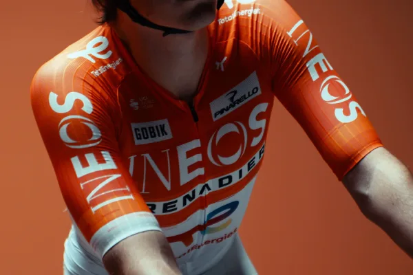 El maillot de INEOS Grenadiers en 2026.