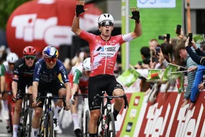 Etapa 1 Tour de los Alpes 2026 | Dati sorprende en Innsbruck – Crónica y clasificación