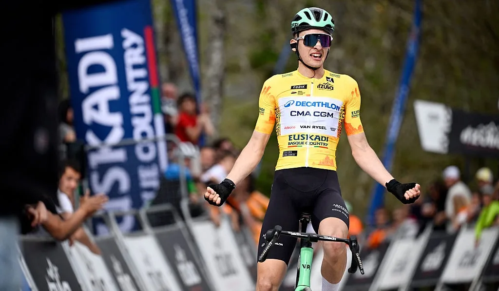 Paul Seixas (Decathlon CMA CGM) vence la etapa 2 de Itzulia 2026