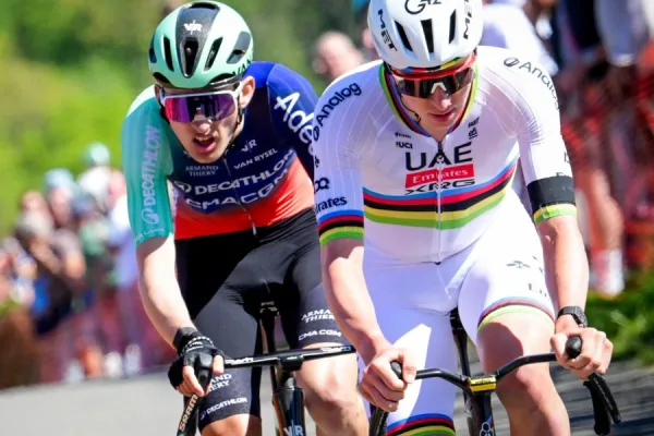 Pogacar y Seixas en Lieja