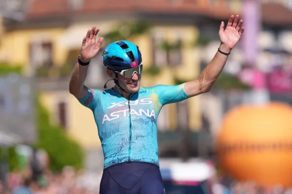 Alberto Bettiol (XDS Astana) gana la etapa 13 del Giro d´Italia 2026
