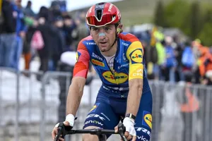 Frenado para ir en fuga, Ciccone pierde tiempo a propósito: “Mañana empiezo un nuevo Giro”