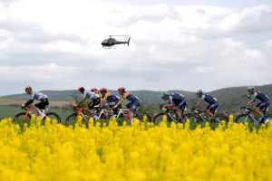 Menos que un entrenamiento: los vatios “por el suelo” de las primeras 3 etapas del Giro