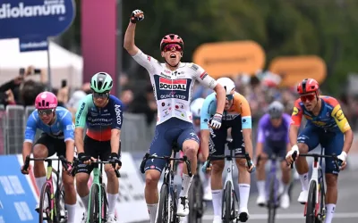 Paul Magnier (Soudal Quick-Step) gana la etapa 1 del Giro d´Italia 2026