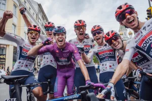 El pasado poco conocido y ¡escalador! de Paul Magnier, revelación al sprint del Giro