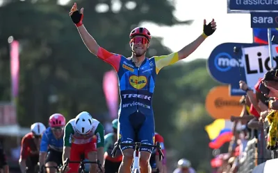 Jonathan Milan (Lidl-Trek) gana la etapa 21 del Giro d´Italia 2026