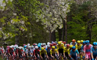 El pelotón durante la etapa 3 del Giro d´Italia 2026