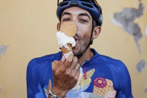Ciclismo en un minuto: Secretos del día de descanso y las tramas del Giro