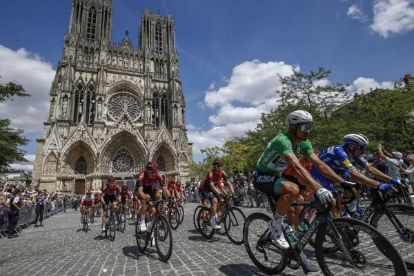 El pelotón del Tour de France en Reims en la edición 2019