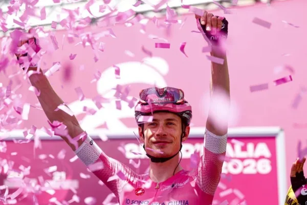 Jonas Vingegaard (Visma - Lease a Bike) en el Giro d`Italia 2026