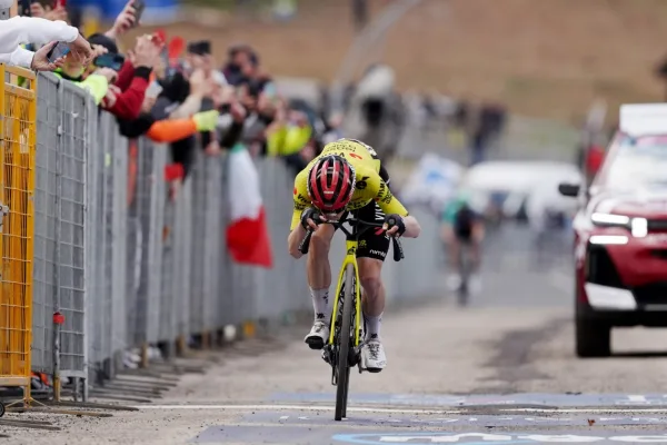 Jonas Vingegaard (Visma - Lease a Bike) gana la etapa 7 del Giro d´Italia en Blockhaus