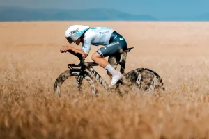 Los nuevos reyes del reloj: Castrillo rompe la racha de Movistar, sorpresas en Dinamarca y los campeones nacionales de crono