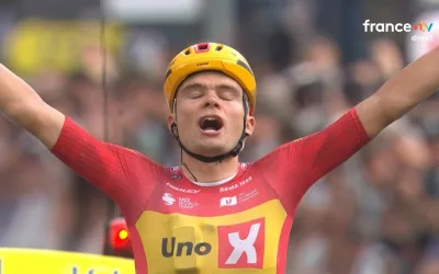Anthon Charming (Uno-X) gana la etapa 2 del Tour Auvergne Rhone Alpes 2026