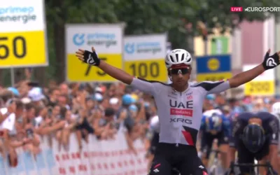 Jhonatan Narvaéz (UAE) gana la tercera etapa del Tour de Suiza 2026.