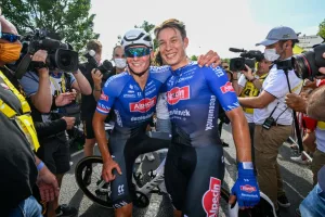 Alpecin y una preparación atípica del Tour para Van der Poel y Philipsen