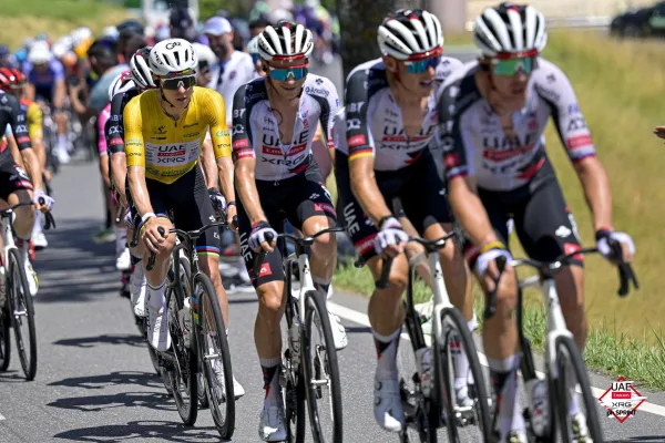 uae team emirates tour de france 2026 tadej pogacar felix grossschartner equipo oficial