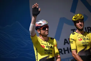 “Es una noticia lamentable”: Van Aert analiza la última baja en Visma y confiesa una caída oculta