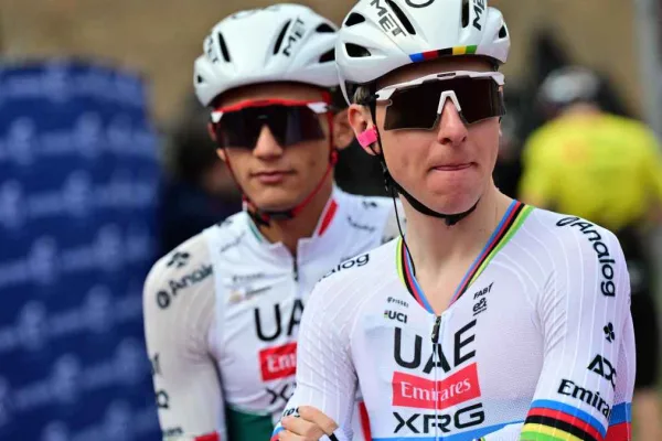 Tadej Pogacar e Isaac del Toro (UAE) en 2026