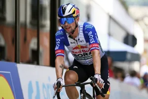 Roglic, atropellado por un auto antes de La Vuelta: llegará a su gran objetivo sin competir