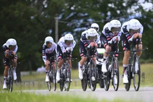 ¿Soberbia al estilo US Postal? El polémico incidente del UAE Team Emirates antes de la crono del Tour