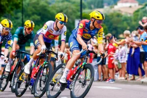 Pogacar apuntó contra las tácticas del Lidl-Trek y lamentó la fractura de Gaviria
