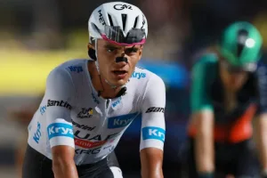 “Llegué a la última semana sufriendo y enfermo”: La confesión de Isaac Del Toro tras hacer historia en el Tour